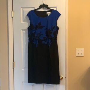Maggy London Blue and Black Sheath Midi Dress Cap Sleeve Crew Neck
